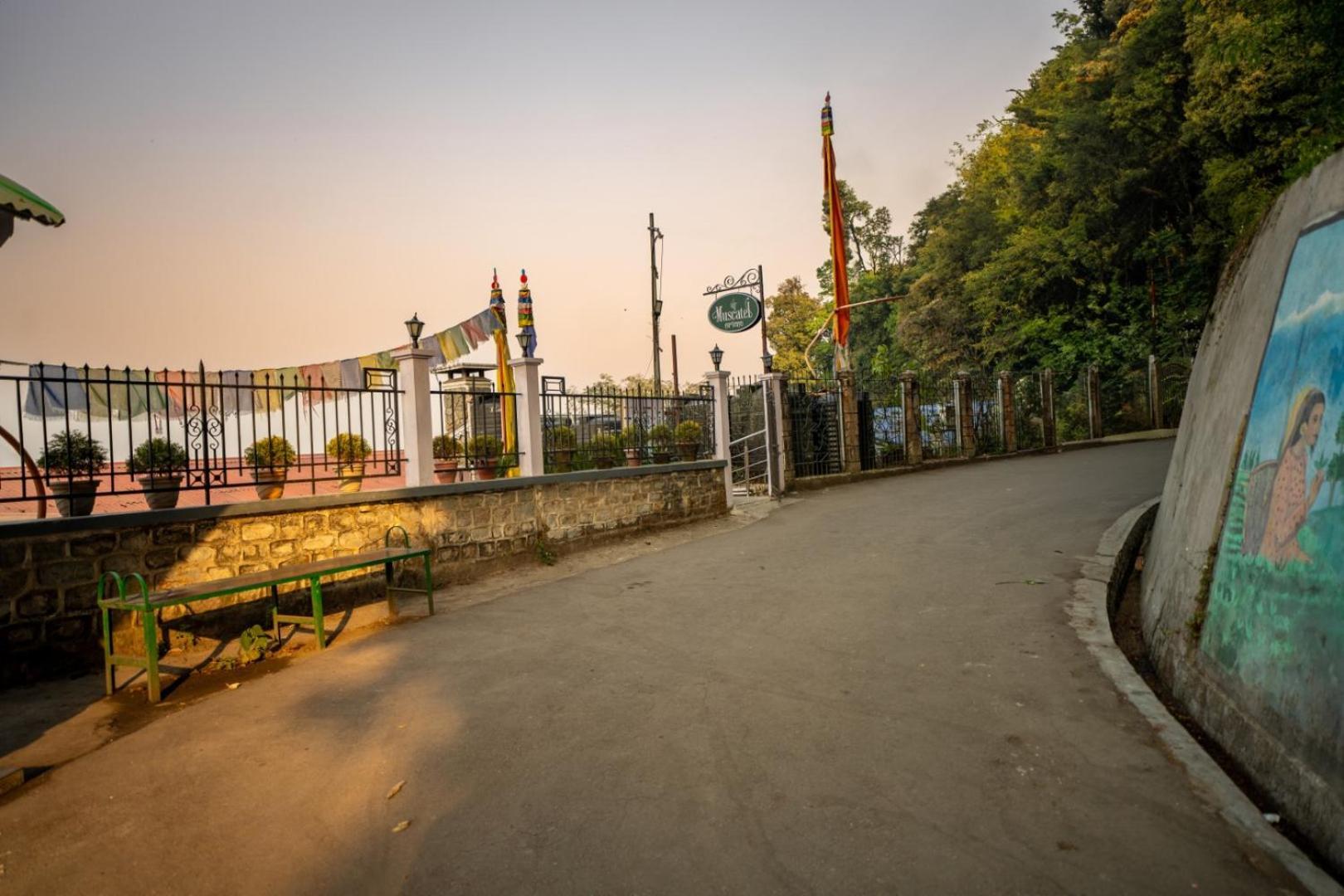 Muscatel Nirvana - At The Mall Road Darjeeling  Esterno foto